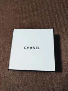 CHANEL ギフトボックス 約14.5cm CHANELの リボン付き