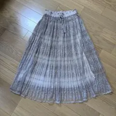 Feroux レース ロングスカート ベージュのサムネイル