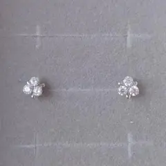 未使用　ツツミ　キュービックジルコニア　ピアス　K10　ホワイトゴールド