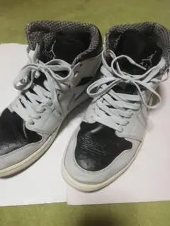 Nike Air Jordan 1 グレー ブラック