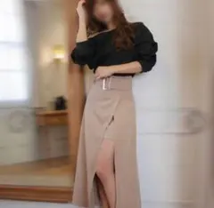 【美品】 RESEXXY スリット入りフレアスカート　ベージュ　フリーサイズ