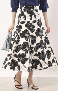 【新品未使用品】アンタイトル　ボタニカルプリント フレアスカート　02(M)