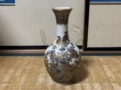 薩摩焼 明治期 金彩 菊文様 在銘 金襴手花卉紋 花瓶 時代物 薩摩焼 明治期 金彩 菊文様 在銘 金襴手花卉紋 花瓶 時代物 - メルカリ