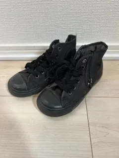 コンバース　オールスター　ブラック ハイカットスニーカー 星型ロゴ