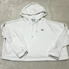 adidasの白のキラキラパーカー