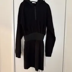 GYDA フード付きブラックミニワンピース