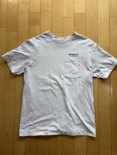 patagonia ホワイト Tシャツ バックプリント