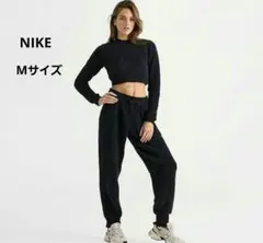 【新品】 NIKE クロップドニット Mサイズのサムネイル