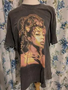 ビンテージ Tシャツ ダークグレー 女性グラフィック