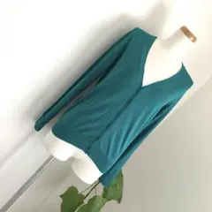 《新品》UNIQLO ユニクロUVカット Ｖネックカーディガン　Mサイズ