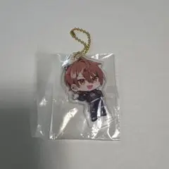 カラフルピーチグミのアクリルキーホルダー　うりさん