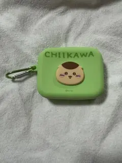 ちいかわ、くりまんじゅうのシリコンポーチ カラビナ付き