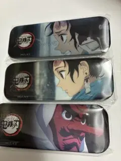 鬼滅の刃　お楽しみくじ　レンチキュラー缶バッジ　３種セット