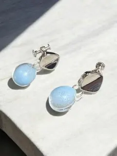 【デザインイヤリング】　シルバー×スカイブルー【ぷっくりドロップ】ニッケルフリー
