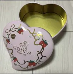 レア】GODIVA 2018年限定 ハート型缶 小物入れ(おまけ付き♡) - メルカリ