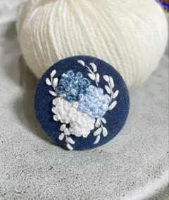 刺繍ブローチ ブローチ
