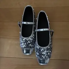 【新品未使用】フラットシューズ　シルバー　スパンコール　23.0cm