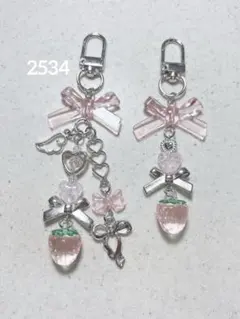 ビーズキーホルダー ピンク 苺 韓国 平成 y2k コレクトブック 2点