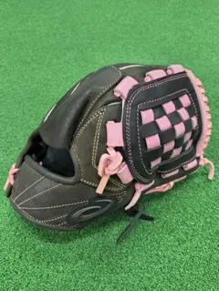 アシックス　軟式野球グローブ ブラック×ピンク アシックス 軟式野球グローブ ブラック×ピンク - メルカリ