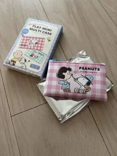 PEANUTS シークレットフラットミニポーチ スヌーピー
