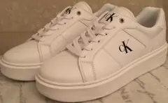 厚底　CKロゴ　カルバンクラインレースアップスニーカー