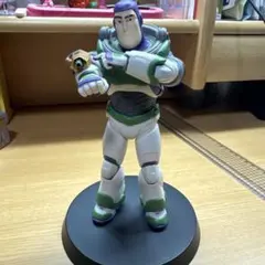 トイストーリー バズライトイヤー フィギュア ディズニー