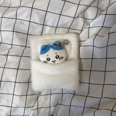 ちいかわ　ハチワレ　おふとんリールパスケース