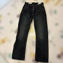 ZARA ブラックデニムパンツ ボタンフライのサムネイル