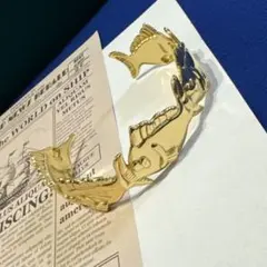 ヴィンテージ デザイン　アクセサリー　ブレスレット　バングル　魚　ゴールド