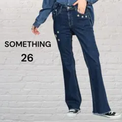 《SOMETHING》LISA FLARE フレアデニムパンツ デイジー 26のサムネイル