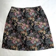 GU ジーユー (S)　ゴブラン ミニスカート　フラワー　花柄