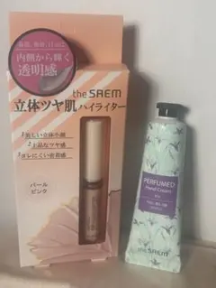 the SAEM マルチグロウチップハイライター パールピンクとハンドクリーム