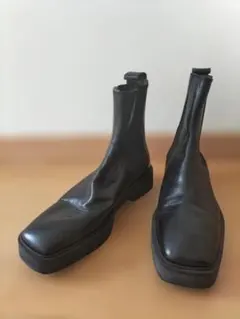 ZARAザラ　レザー スクエアトゥアンクルブーツ　サイドゴア　サイズ36