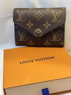 ルイ・ビトン ポルトフォイユ・ヴィクトリーヌ モノグラム