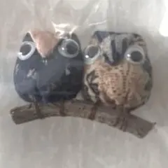 ハンドメイド フクロウのブローチ 2羽