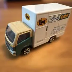 ヤマト運輸ミニカー　M8010