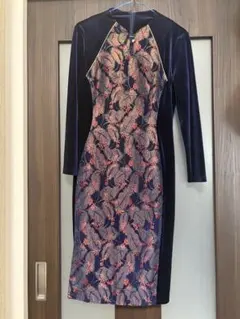 チャイナドレス