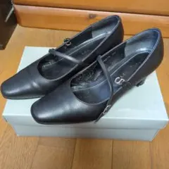 ヒールパンプス ストラップ付きのサムネイル