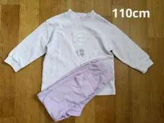 ユニクロ　薄い紫のエルサ刺繍フリースパジャマ 110cm