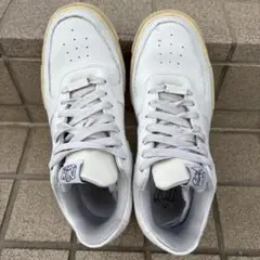 NIKE Air Force 1 ホワイト スニーカー