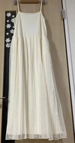 プリーツロングワンピース