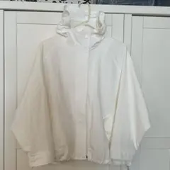 ホワイト フード付きオーバーサイズジャケット