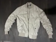 H&M ナイロンジャケット ベージュのサムネイル
