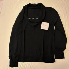 新品 POLA Sofical 黒プルオーバー Mサイズのサムネイル