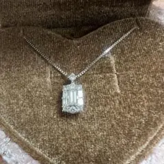 【最終価格】【60000円→36000円】0.28ctダイヤ プラチナネックレス