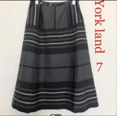 York land ストライプ 膝丈スカート グレー系