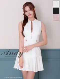 ホワイトノースリーブドレス