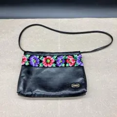 Item thumbnail for item 47b1e69a-87a0-4fed-8b0c-54d517cc8dd3