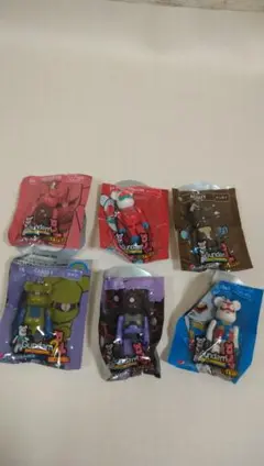 BE@RBRICK（ベアブリック）と「機動戦士ガンダム」フィギュア　12-21