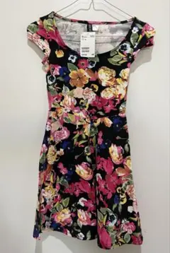 H&M 花柄 半袖ミニワンピース EUR 32☆新品未使用タグ付きXS相当☆細身